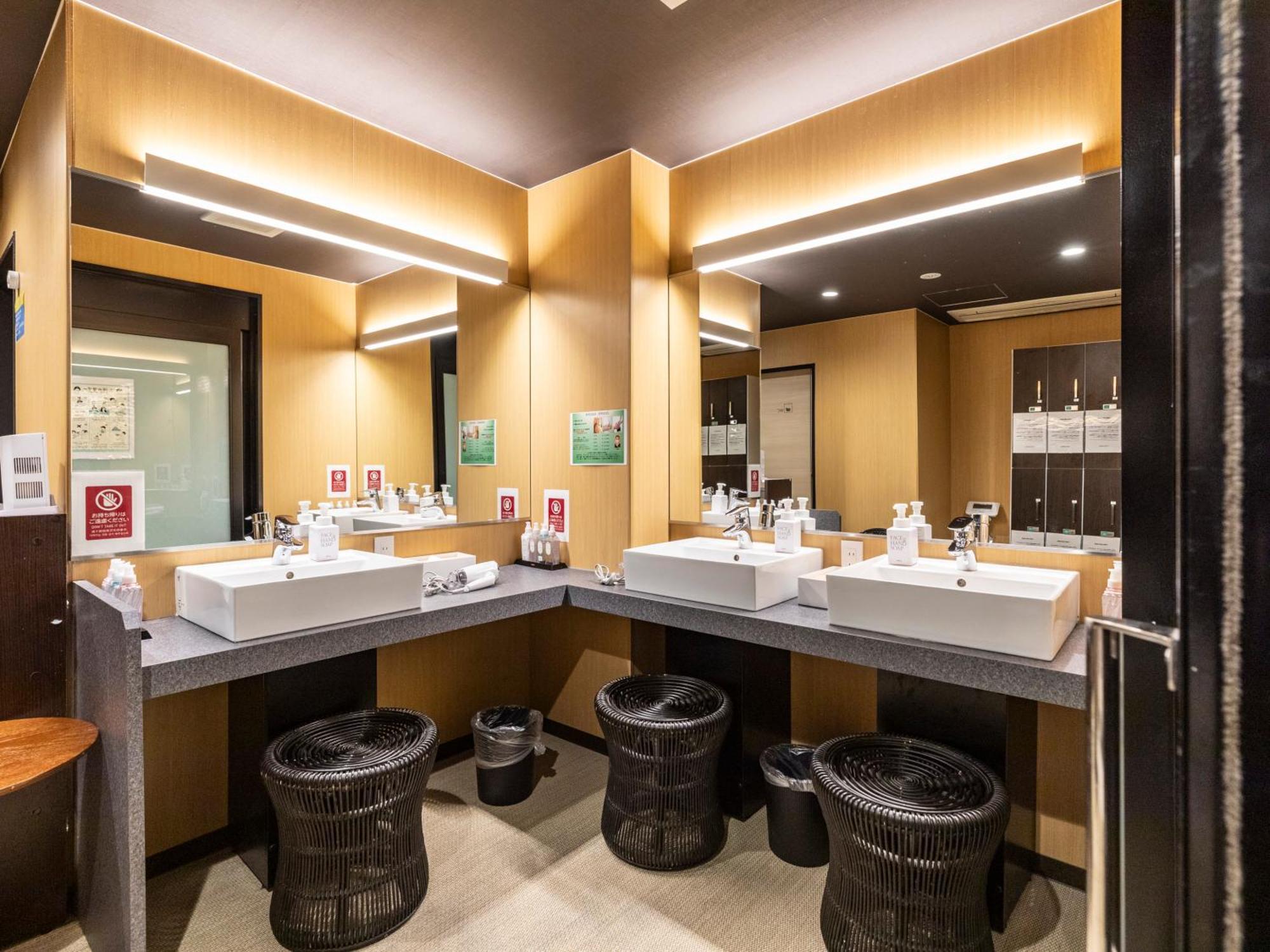 Trust Hotel Hiroshima Exterior photo